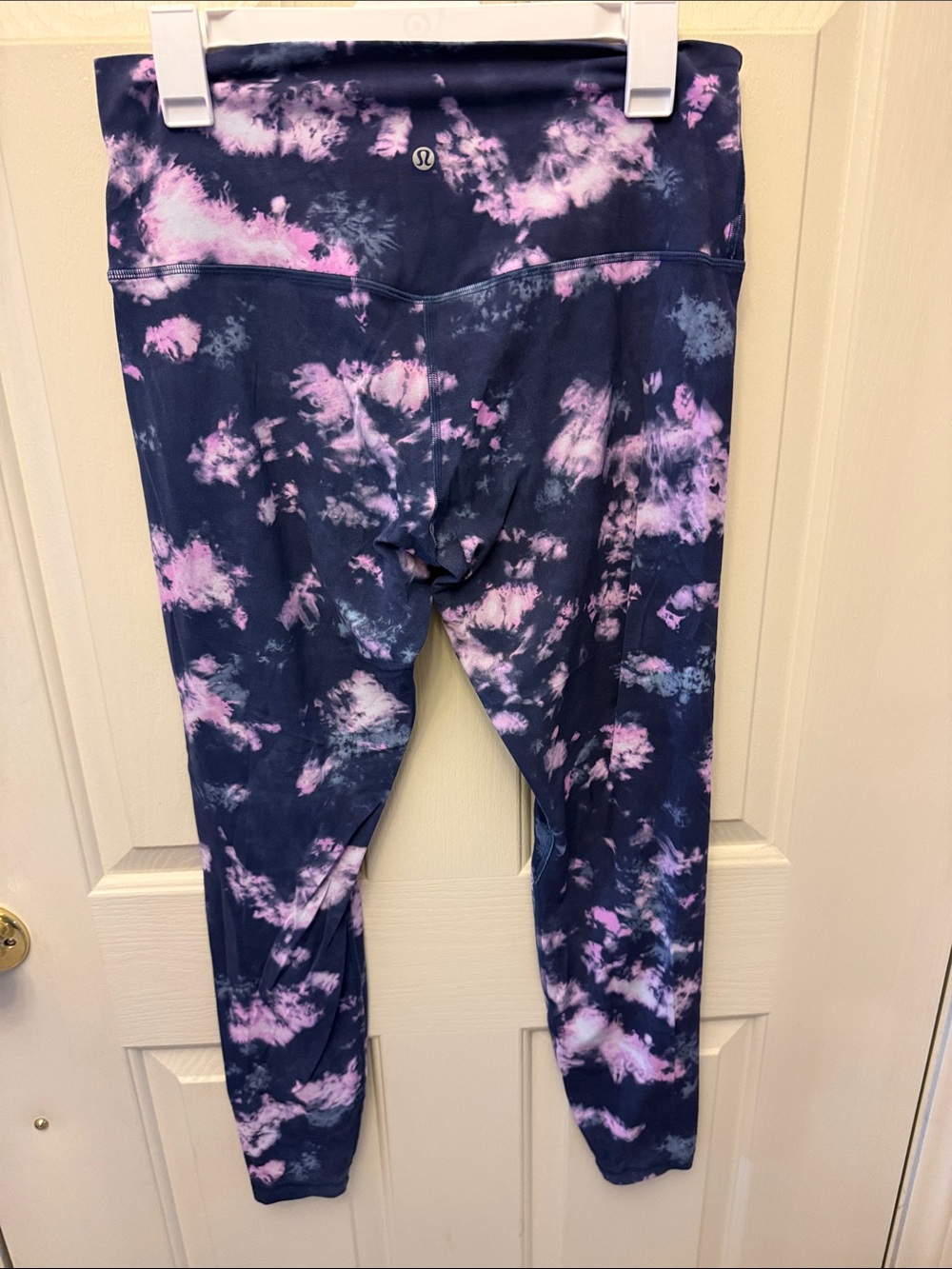 lululemon athletica women’s Navy and Pink Tie-Dye Leggings